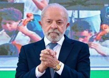 Lula critica tarifas de Trump e articula resposta conjunta com países do Brics